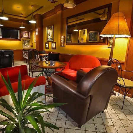 Garni Garson-lux Ns מלון