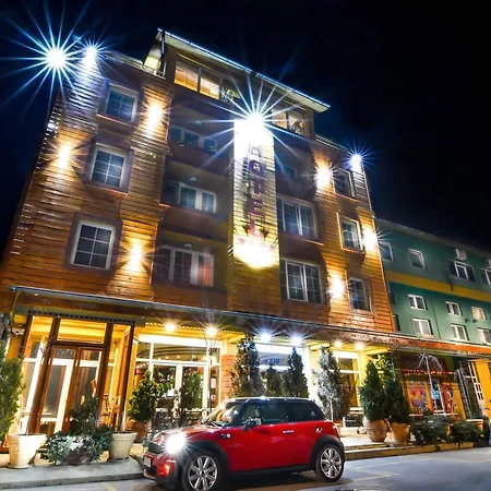 Garni Garson-lux Ns מלון