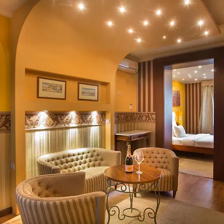 Garni Garson-lux Ns Hotel 4*