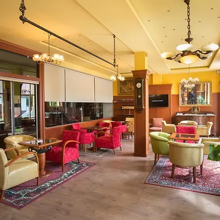 Garni Garson-lux Ns מלון