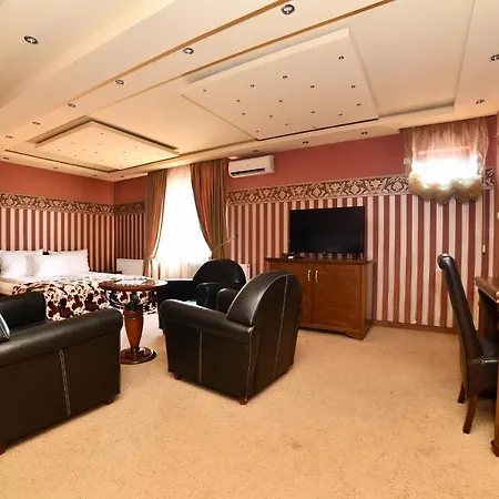 Garni Garson-lux Ns Hotel 4*